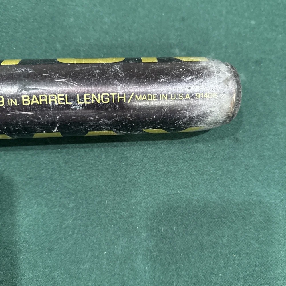 Easton Black Magic‎ S80-3435 2 1/4